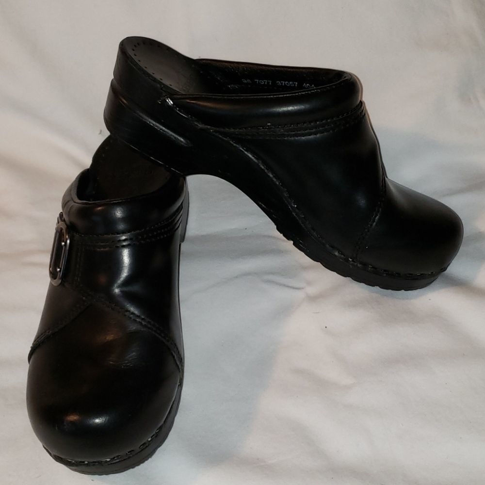 Dansko Black Buckle‎ Leather Clogs Size 38/7½-8½